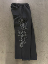 Load image into Gallery viewer, GCLO 'Chain-Stitch' Sweatpants - Wolf Grey