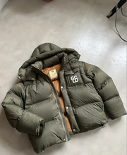 Load image into Gallery viewer, GS Puffer Jacket- Olive/Cream