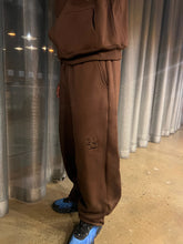 Load image into Gallery viewer, GCLO &#39;Protector&#39; Sweatpants - Rosewood Brown